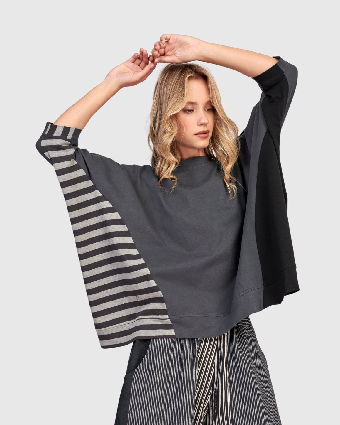 טוניקה אורבן לופ אפורה