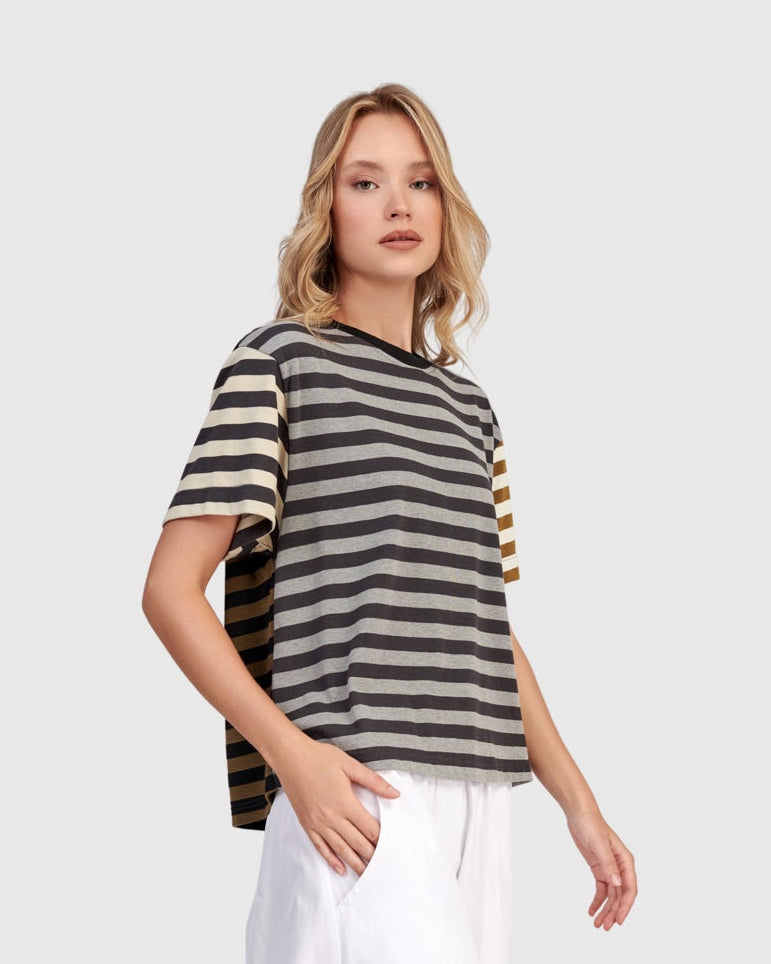 טישירט אורבן שילוב פסים