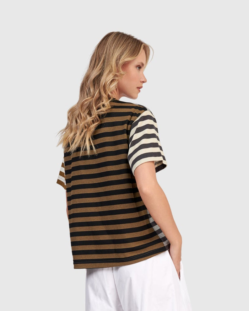 טישירט אורבן שילוב פסים