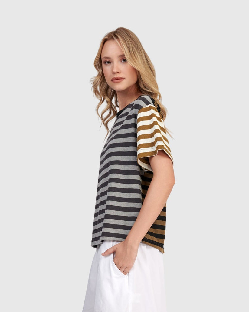 טישירט אורבן שילוב פסים