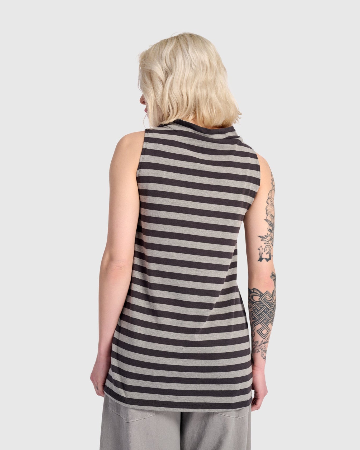 גופייה אורבן גולף אפור