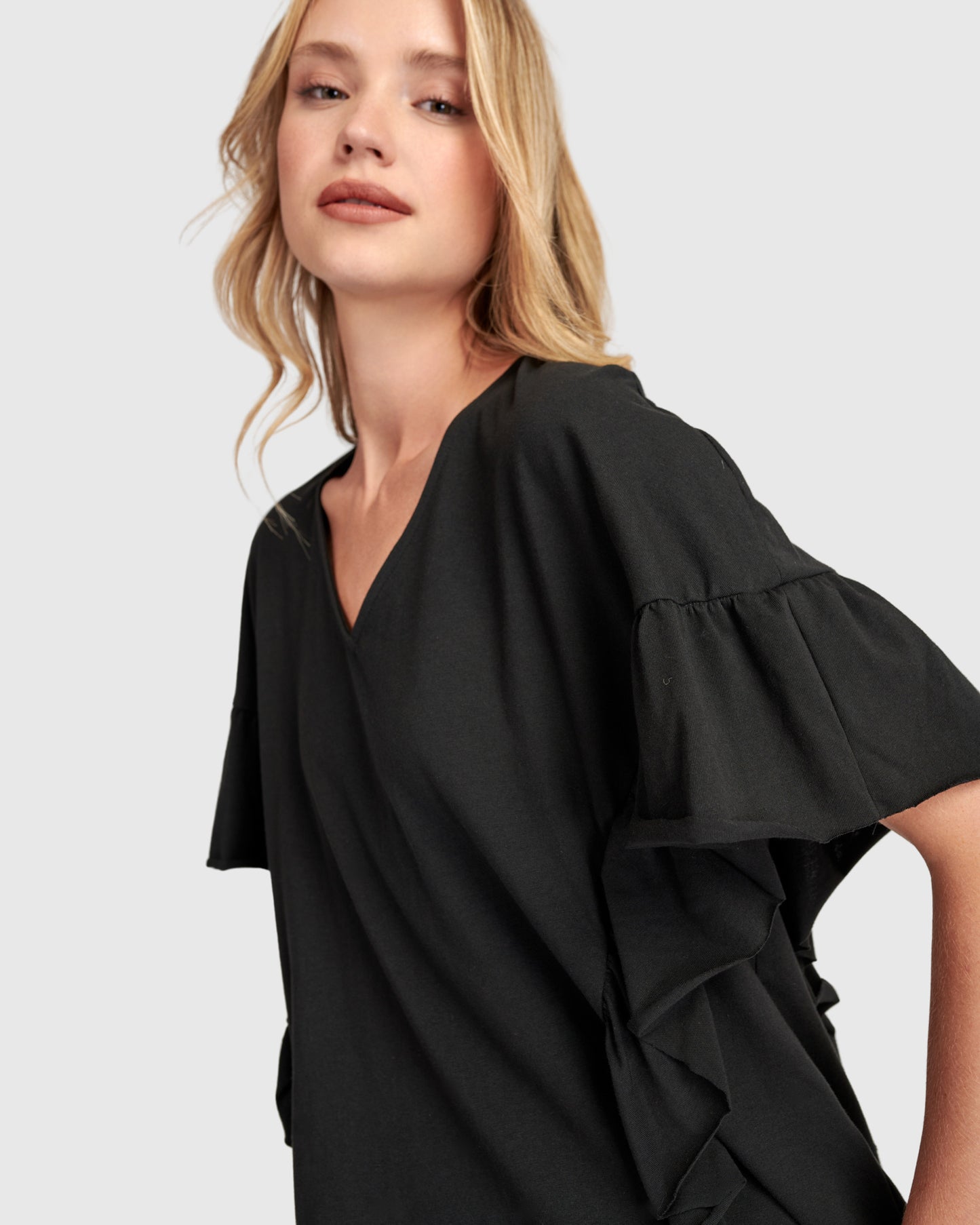 טישירט אורבן רפרוף שחורה