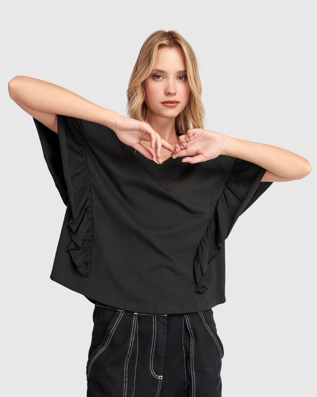 טישירט אורבן רפרוף שחורה