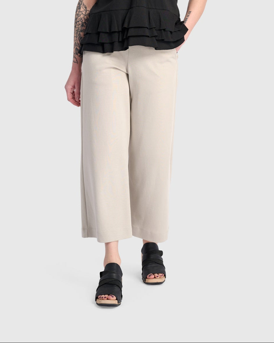 מכנסי אורבן בסטי קצר שמנת