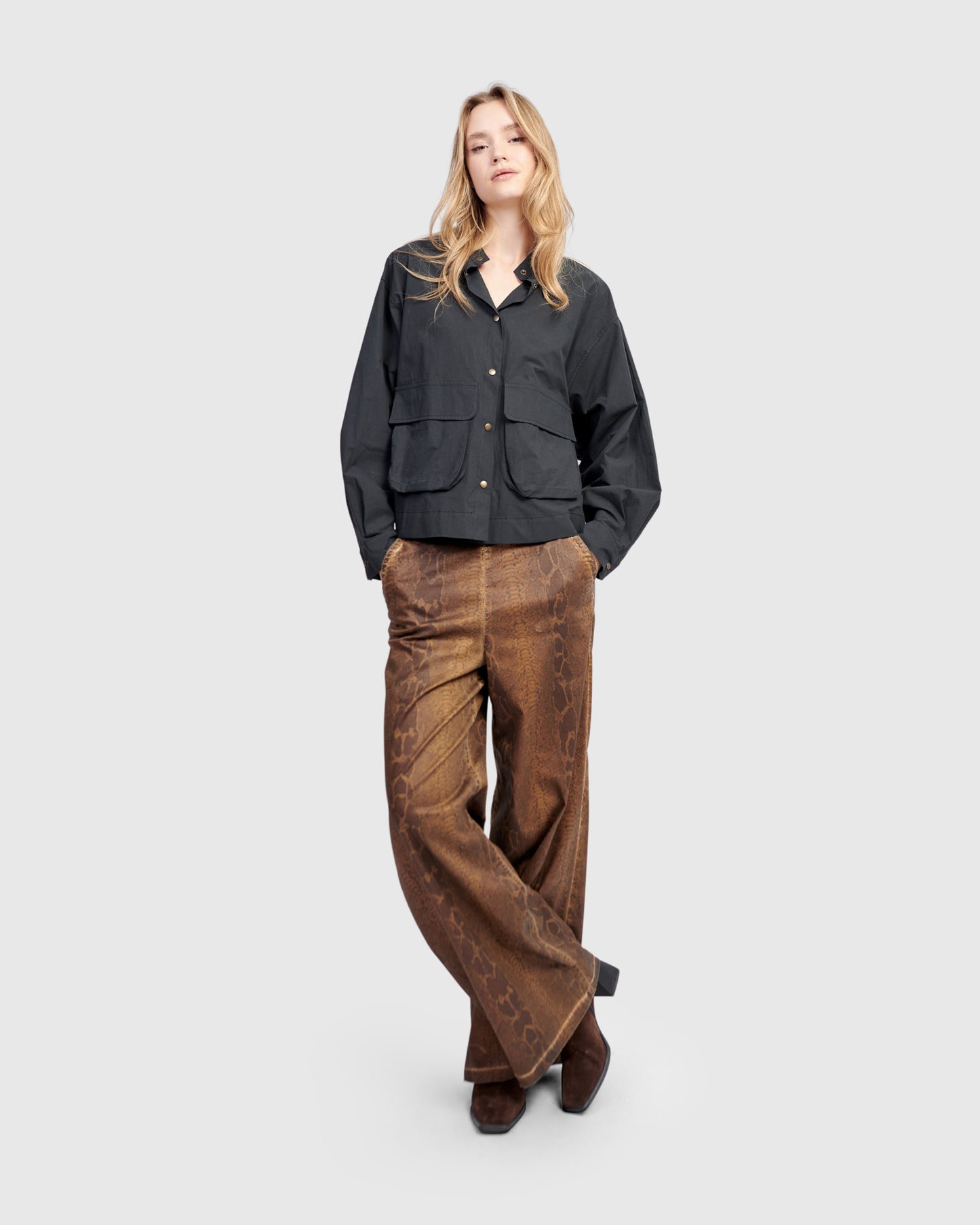 מכנסי גריי רחבים נחש