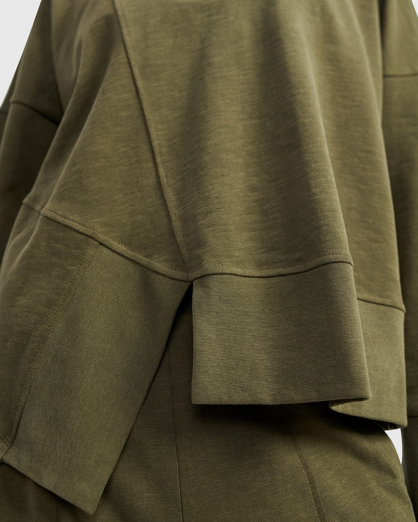 סווטשירט אורבן מחולק זית