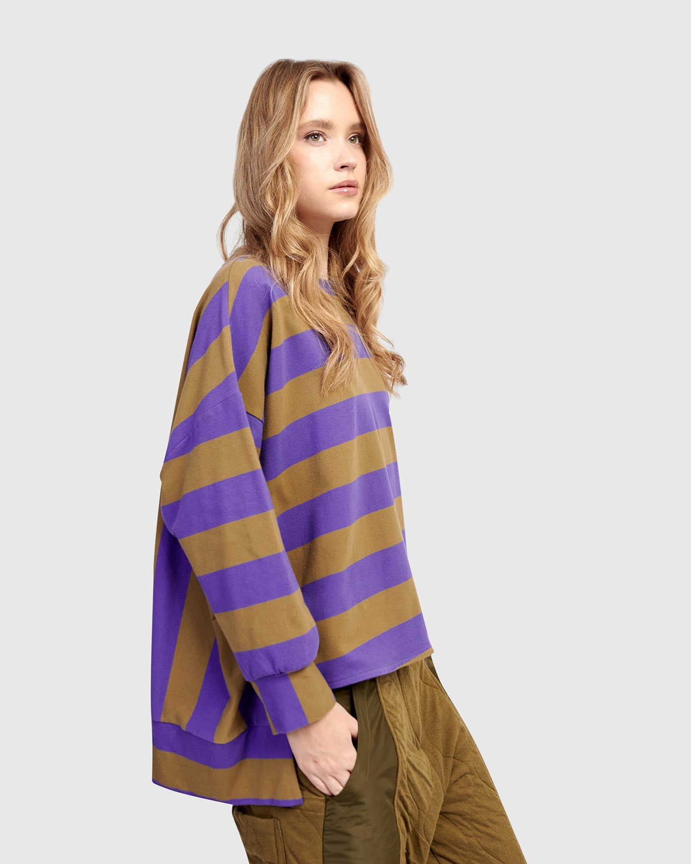 סווטשירט אורבן פסים סגול