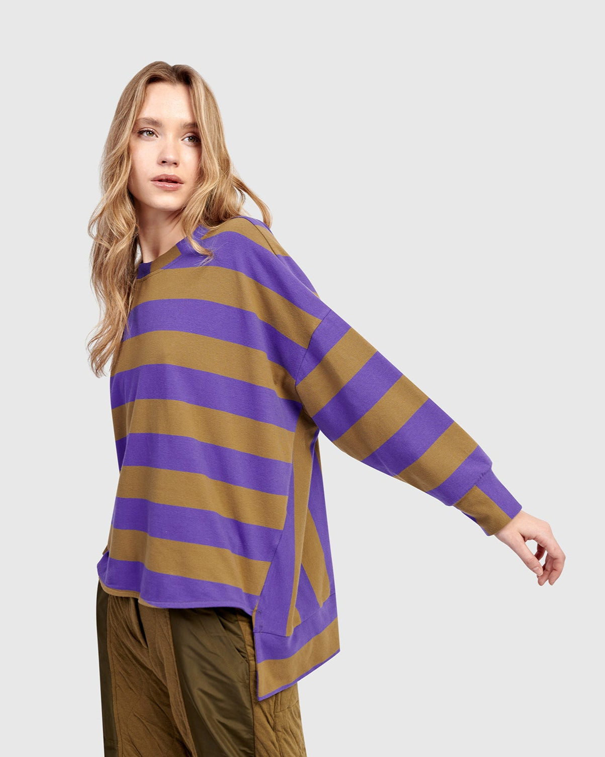 סווטשירט אורבן פסים סגול