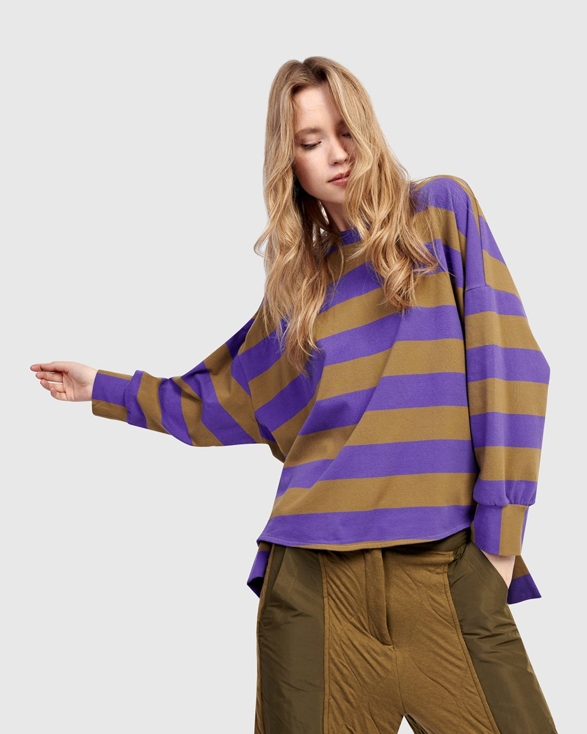 סווטשירט אורבן פסים סגול