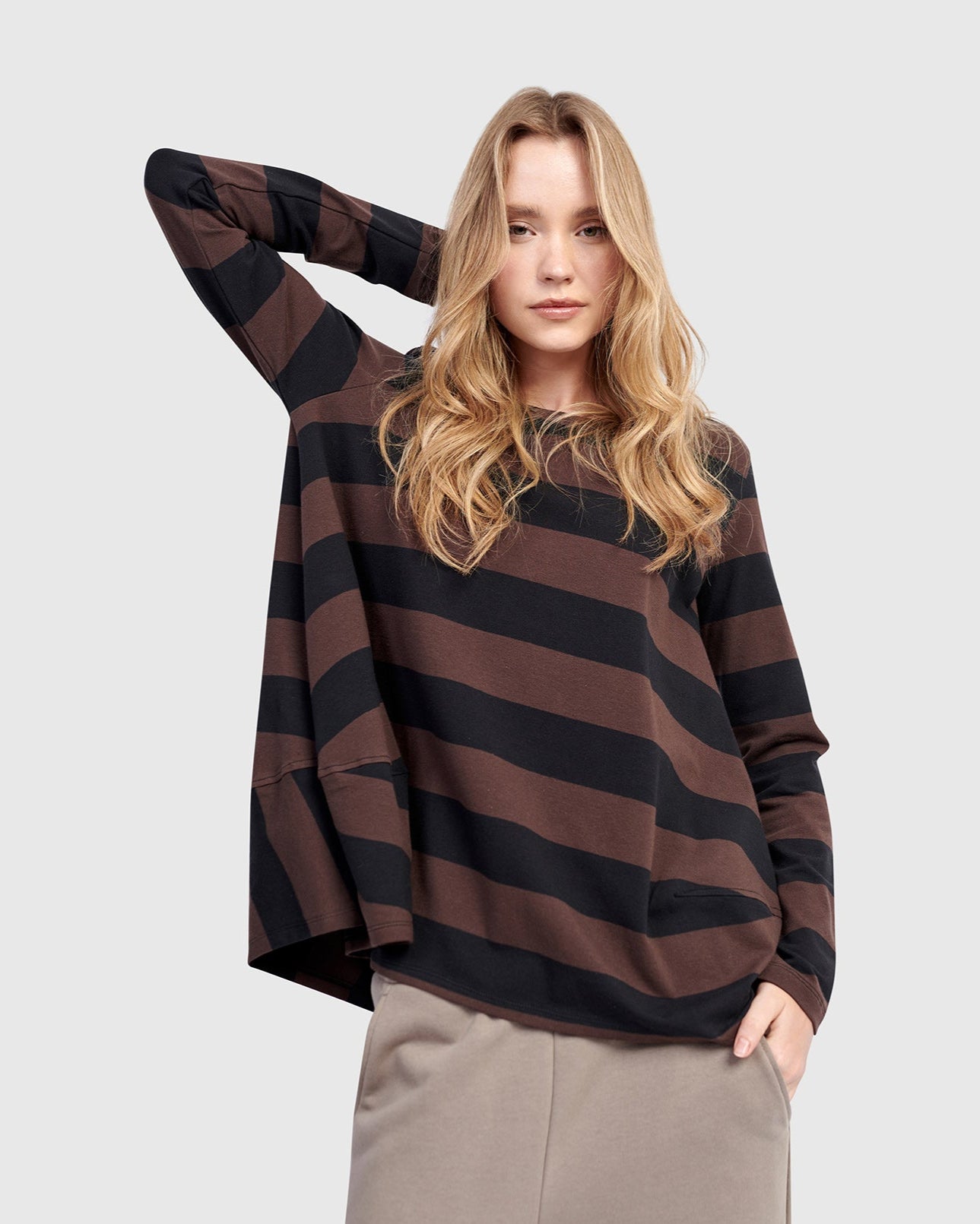 טישירט אורבן פסים חום