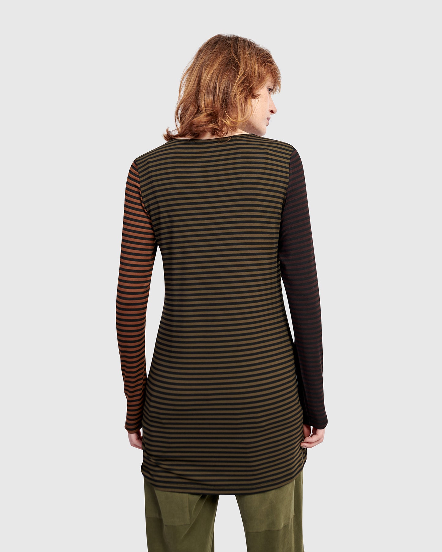 טישירט אורבן פסים דקים