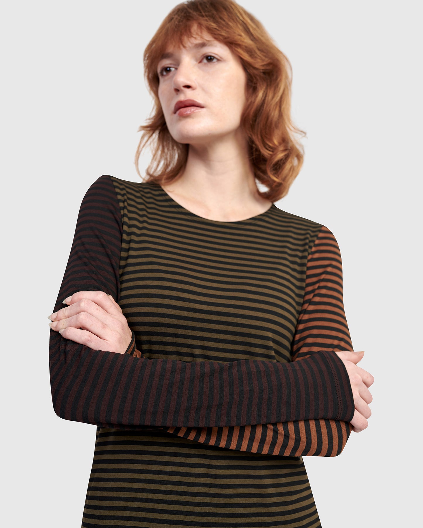 טישירט אורבן פסים דקים