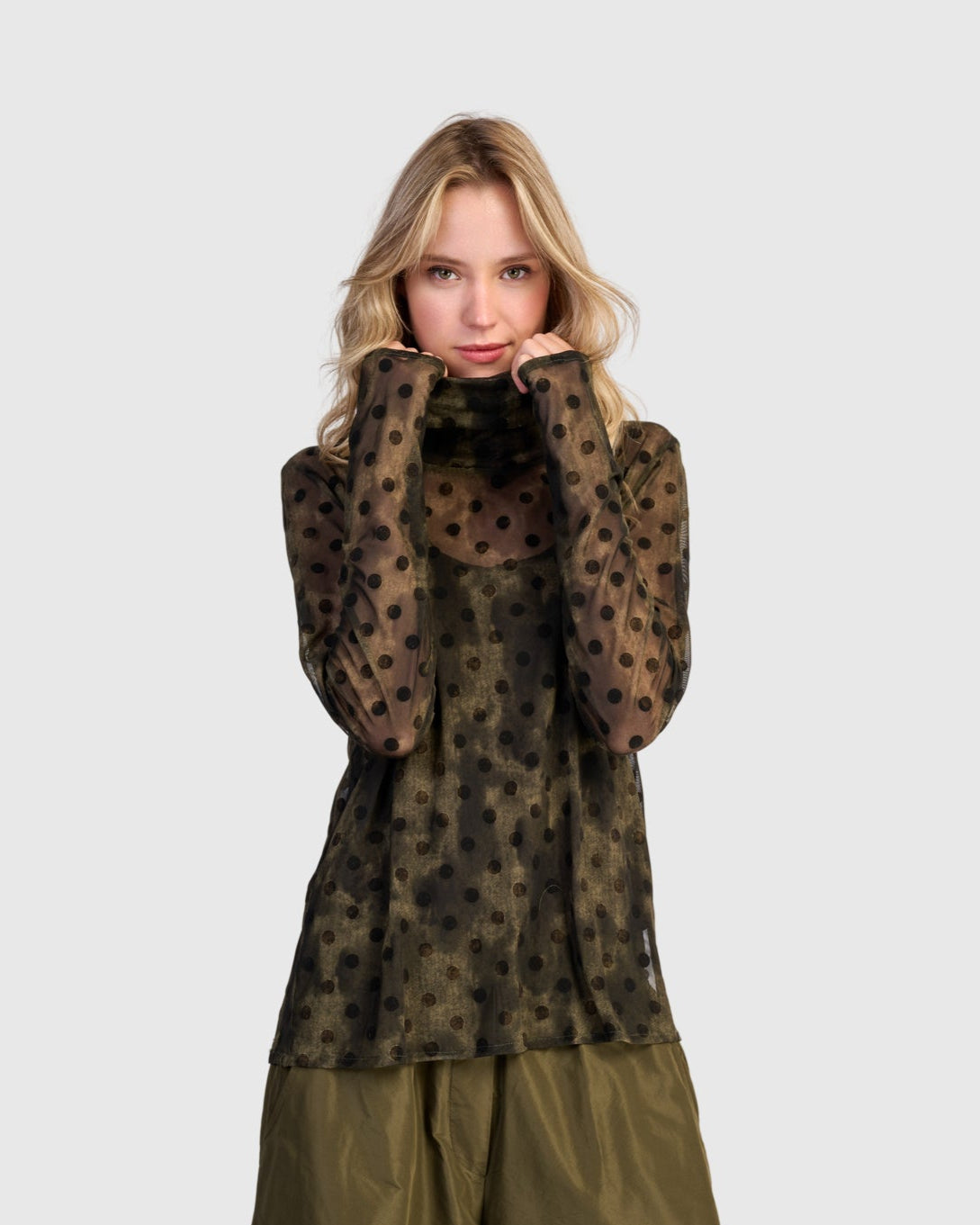 טוניקה אורבן גולף נקודות זית