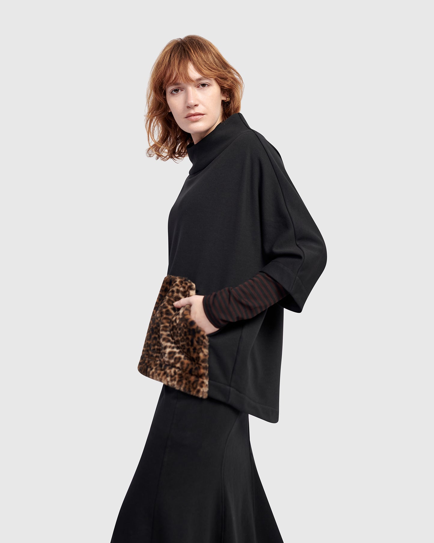 סווטשירט אורבן פרווה שחור