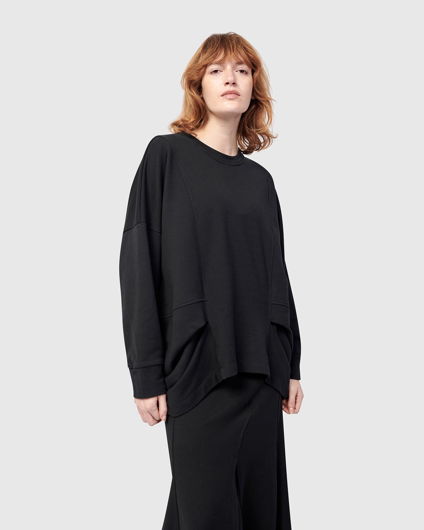 סווטשירט אורבן קפלים שחור