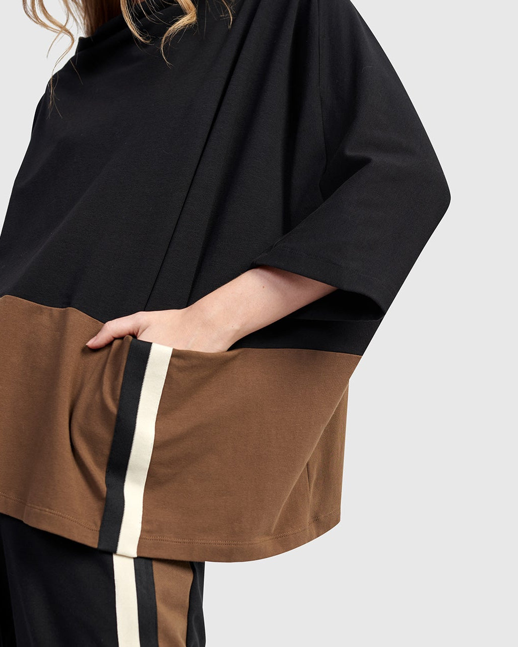 סווטשירט אורבן פס קצר