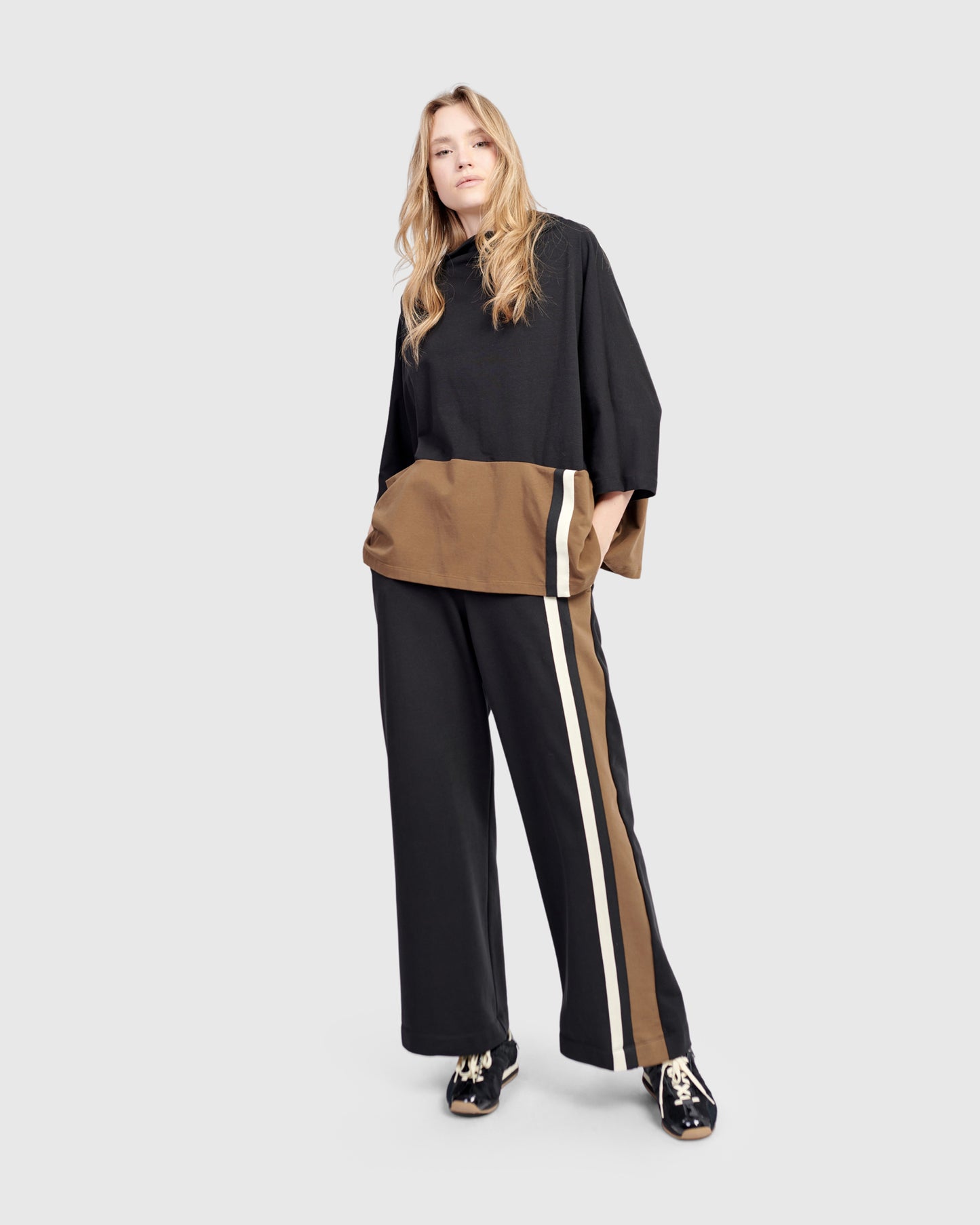 סווטשירט אורבן פס קצר