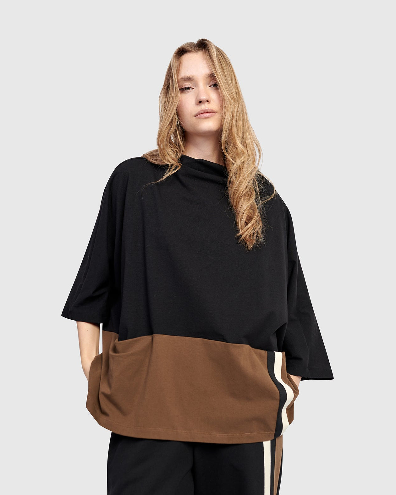 סווטשירט אורבן פס קצר