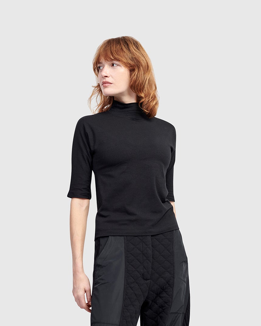 טישירט אורבן חמודה שחורה