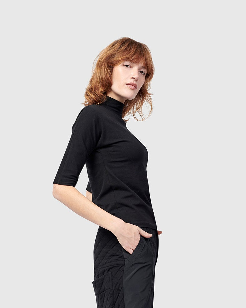 טישירט אורבן חמודה שחורה