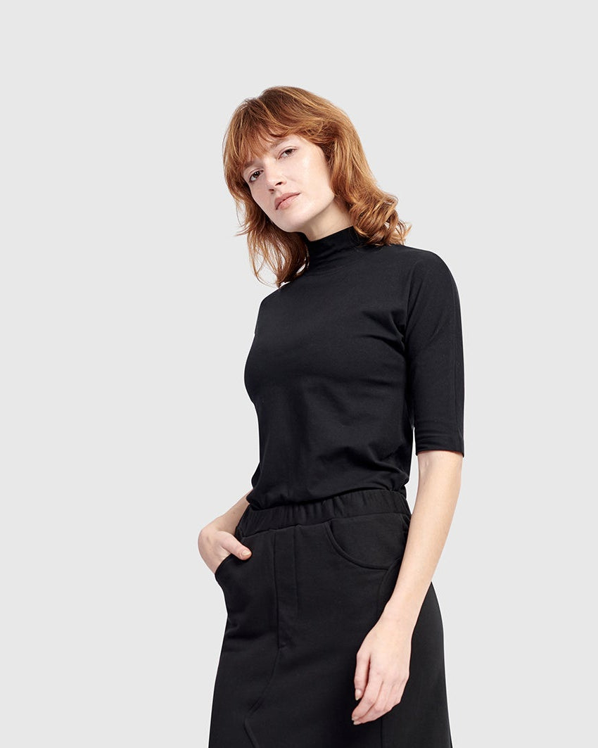 טישירט אורבן חמודה שחורה