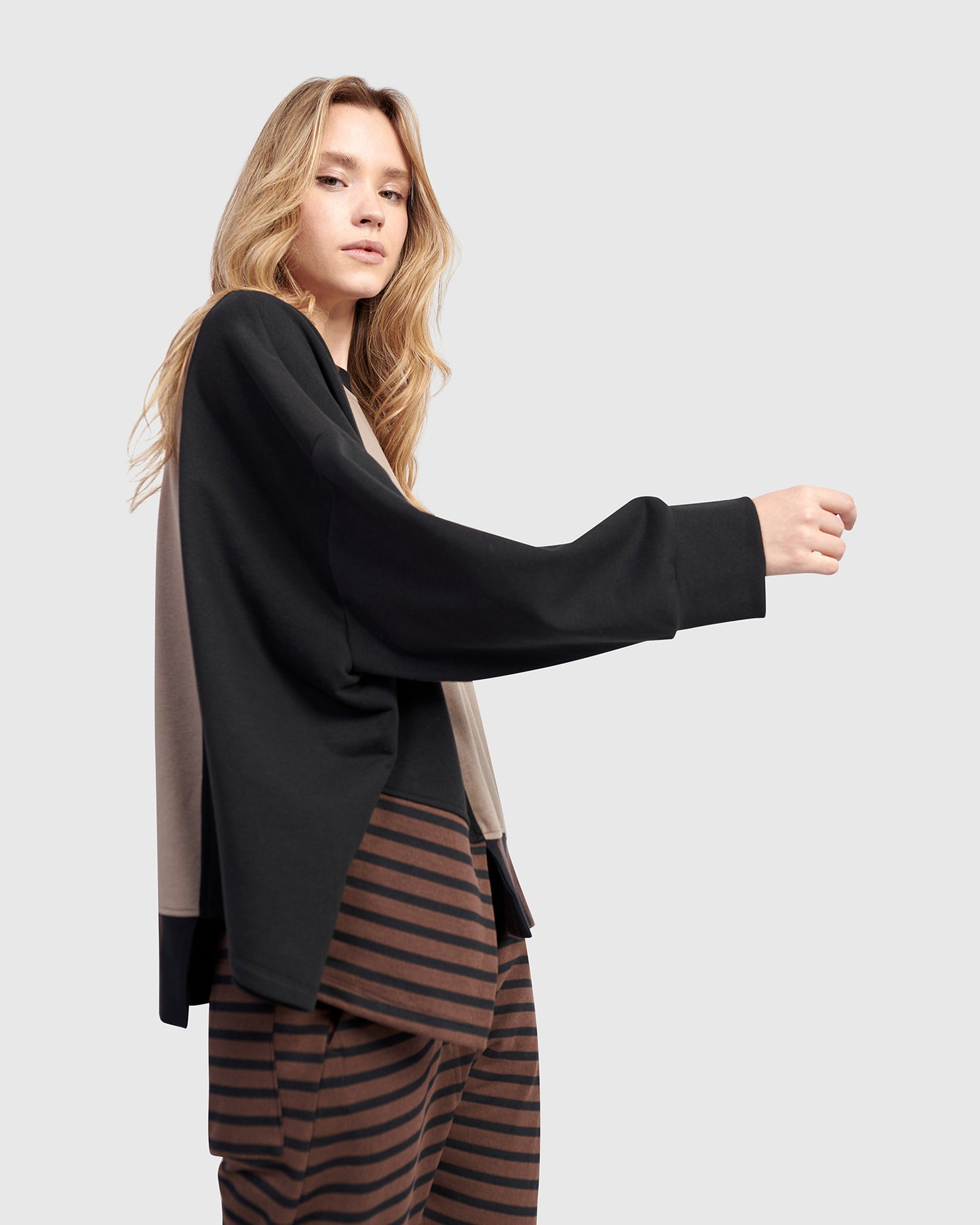 סווטשירט אורבן מחולק מיקס