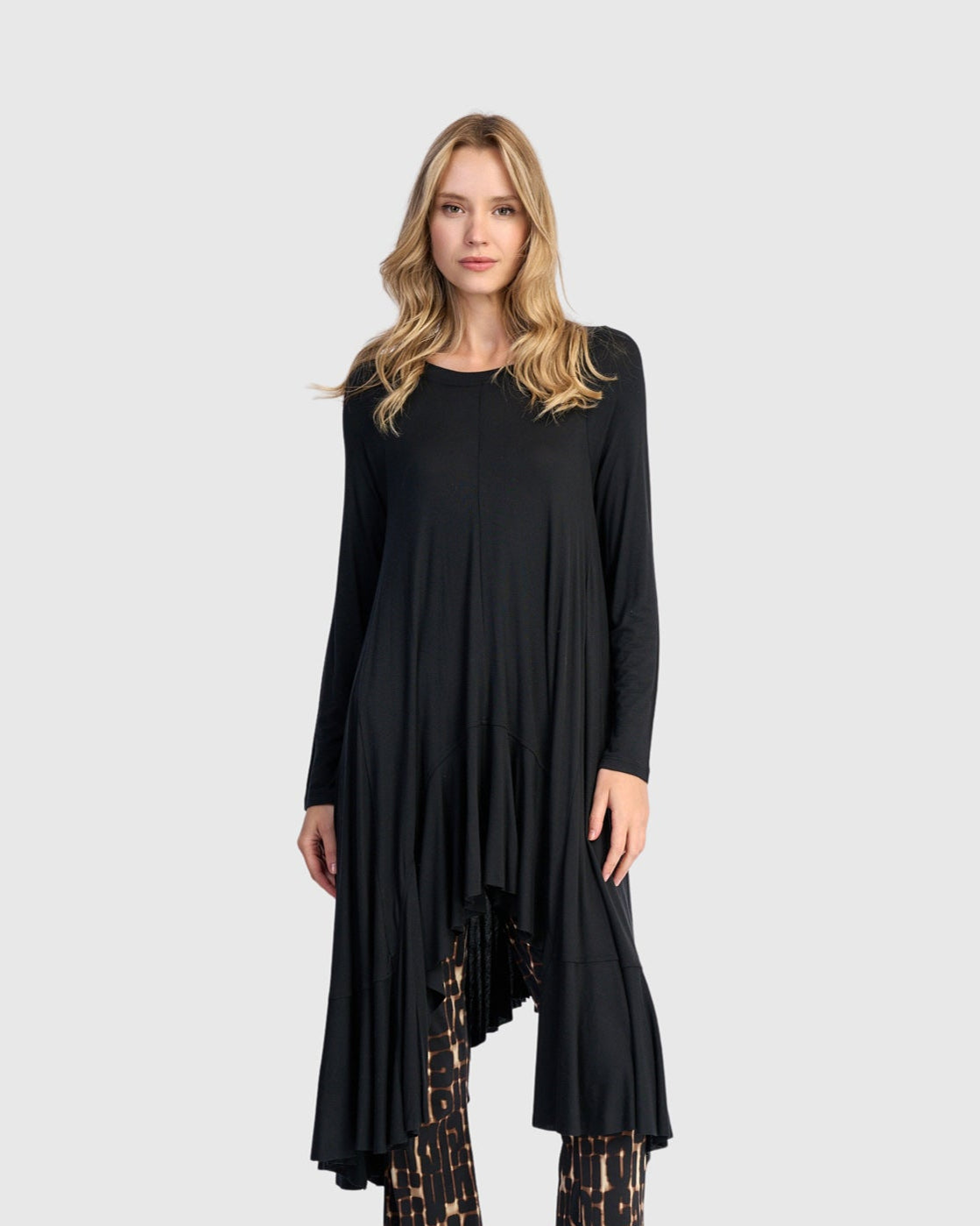 טוניקה אורבן ארוכה מודל שחורה