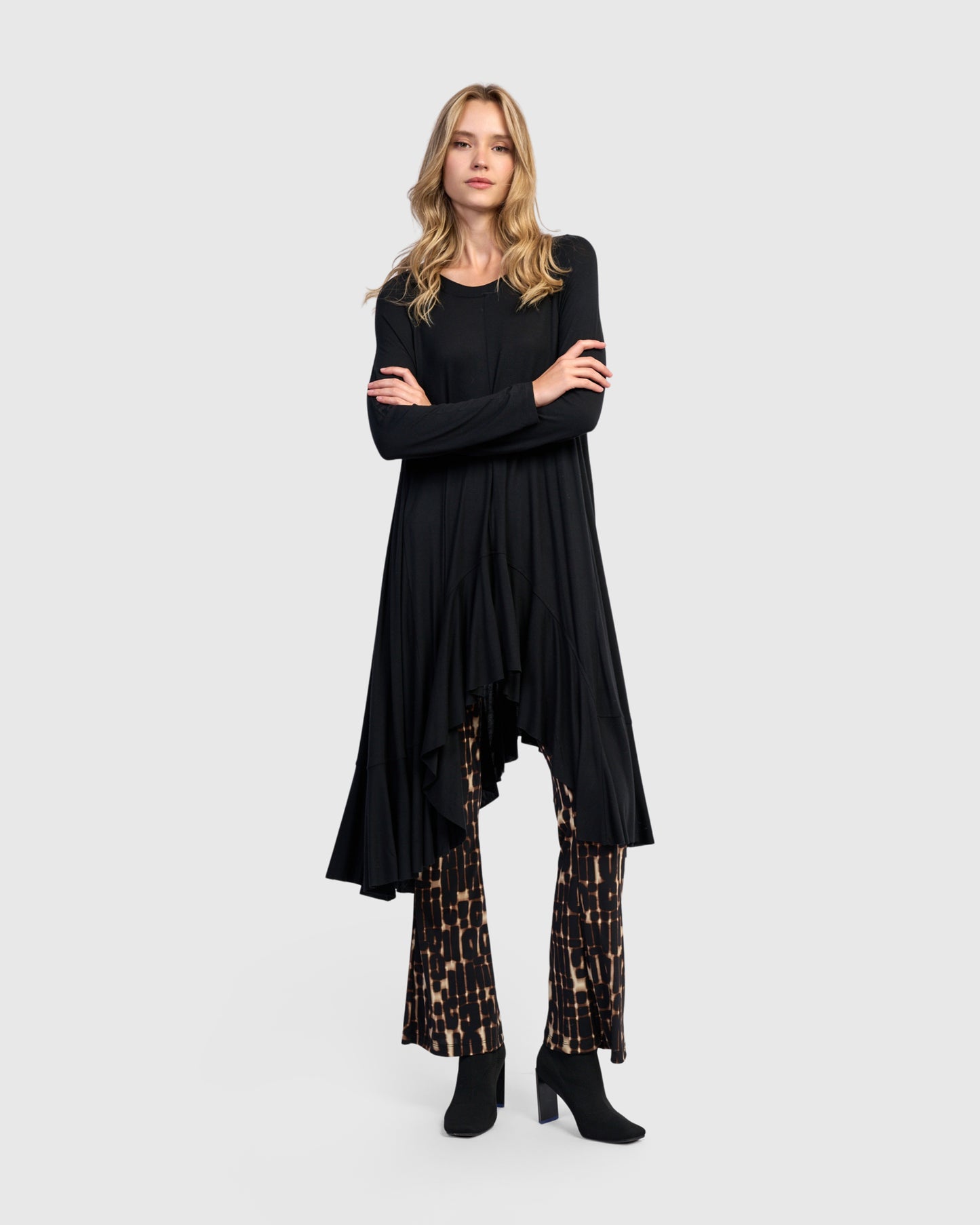 טוניקה אורבן ארוכה מודל שחורה