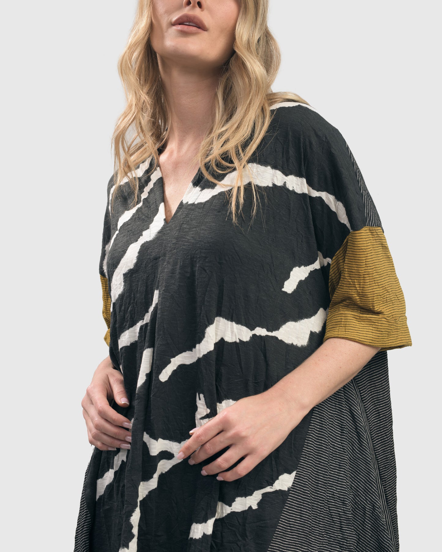 חולצה קרינקל פורצת מיקס