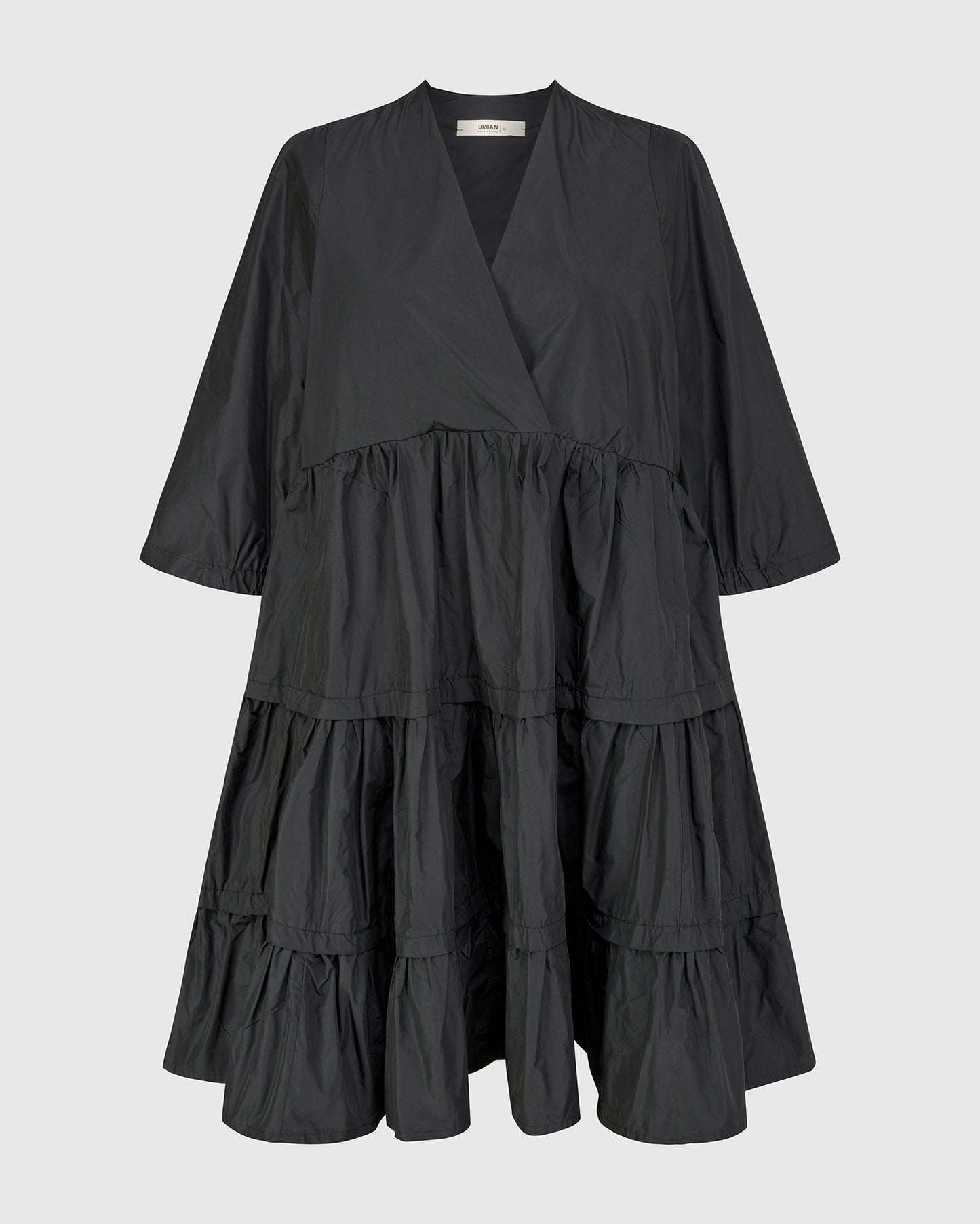 שמלה אורבן קומות שחורה