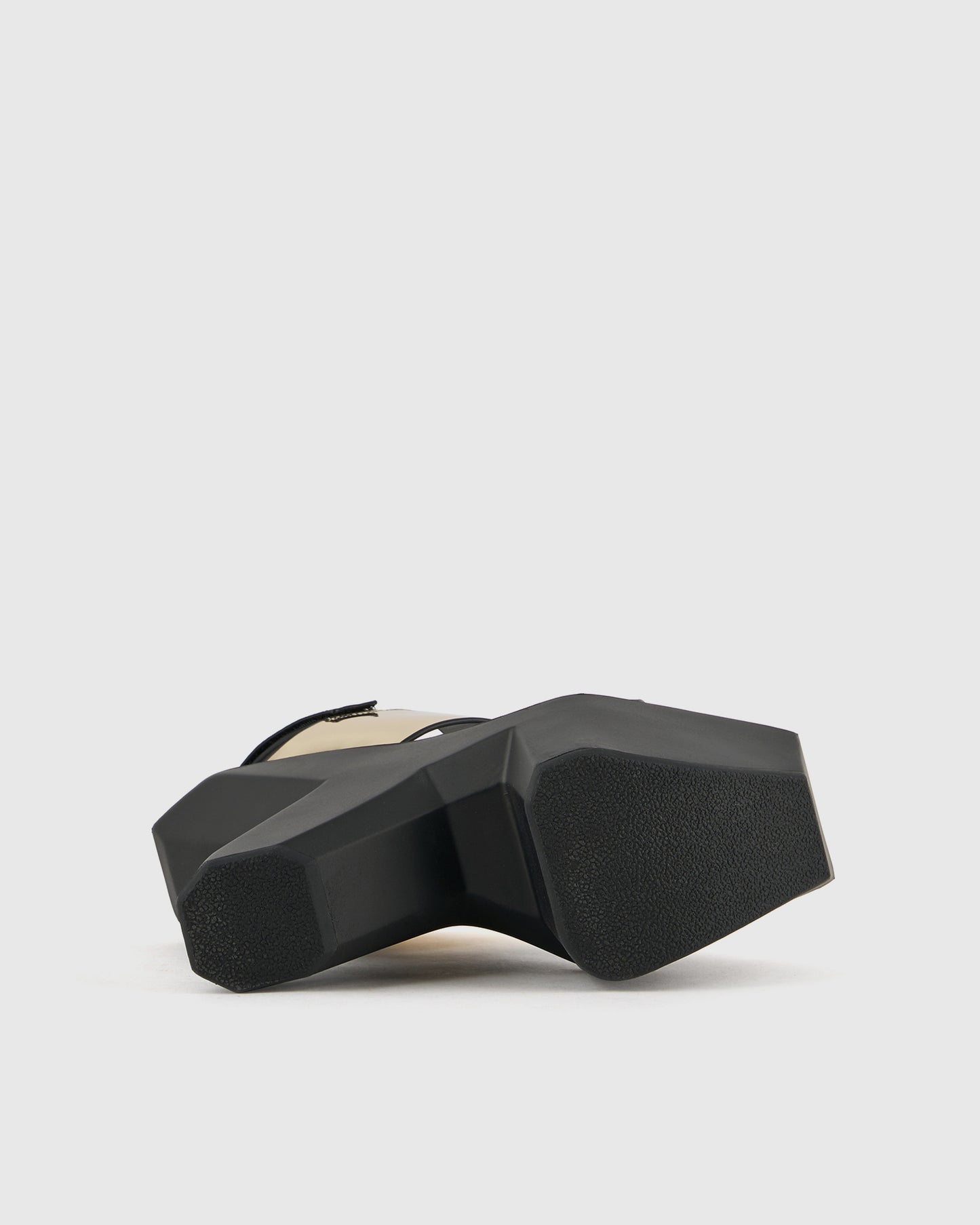 בולדר סנדל זהב