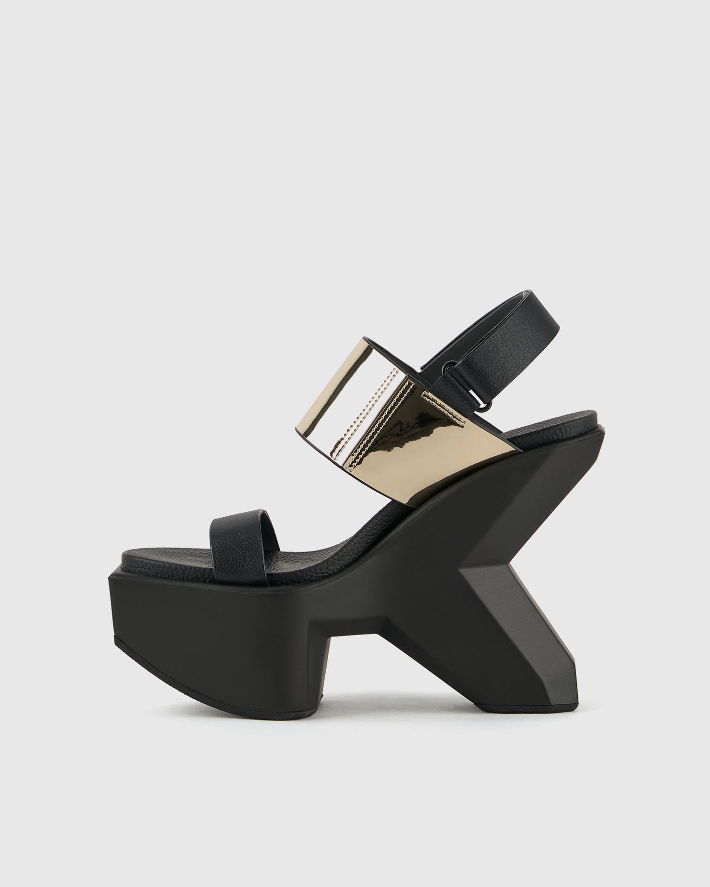 בולדר סנדל זהב