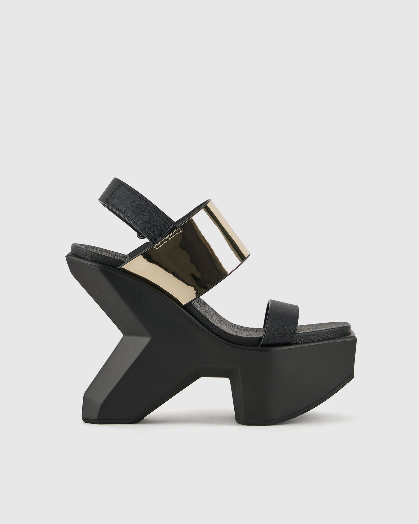 בולדר סנדל זהב