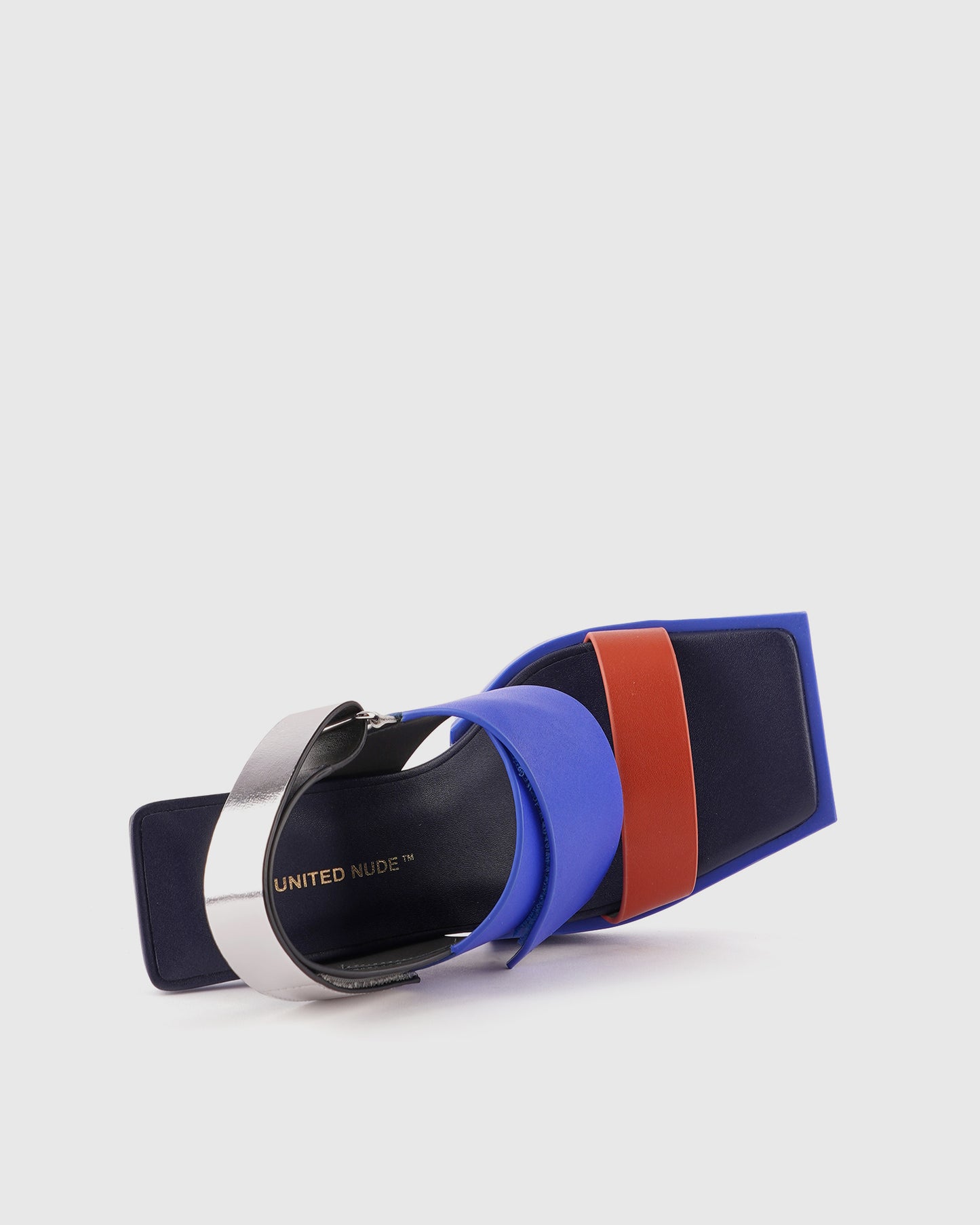 קונסטרקט היי נילה