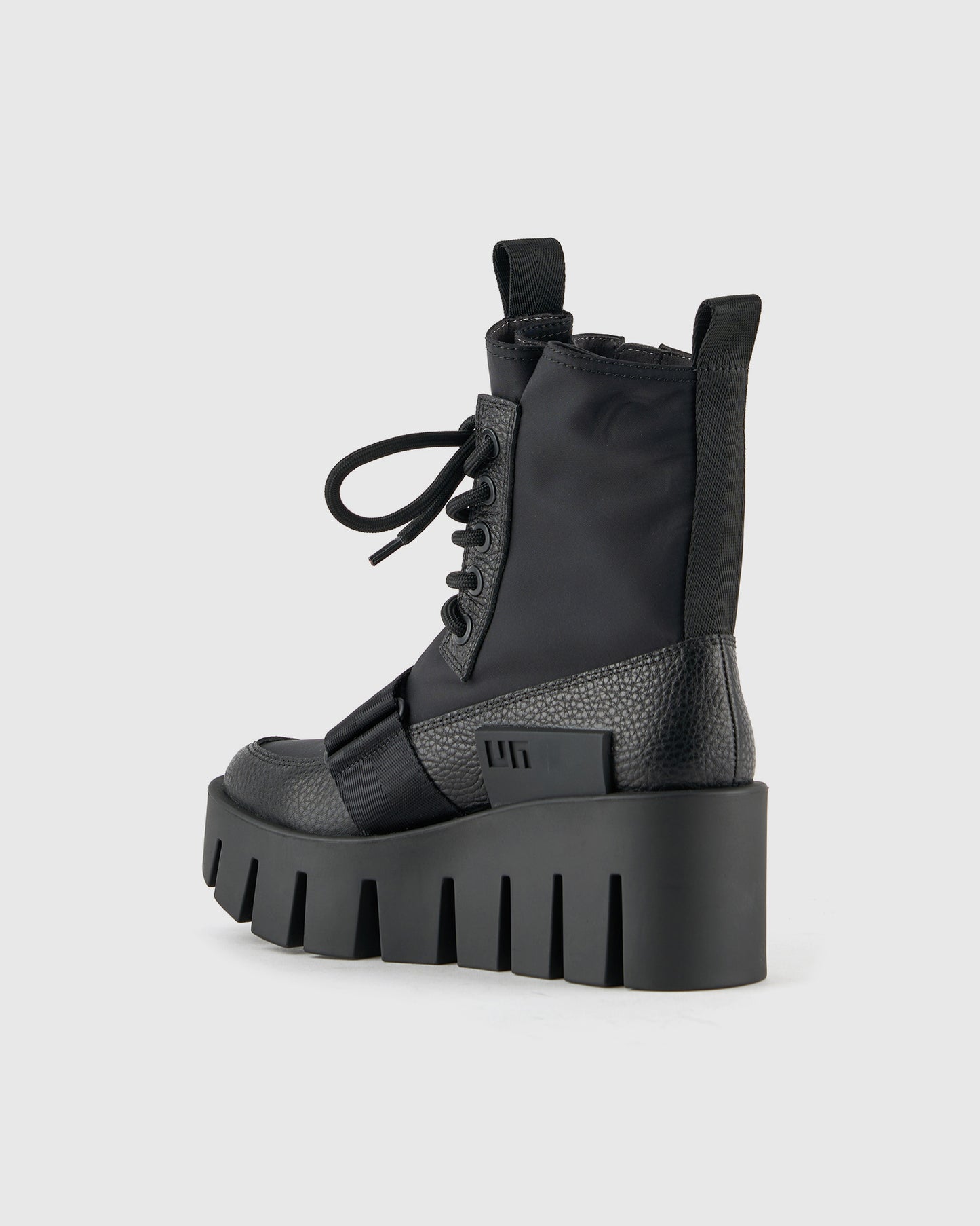 גריפ קומבט לו שחור