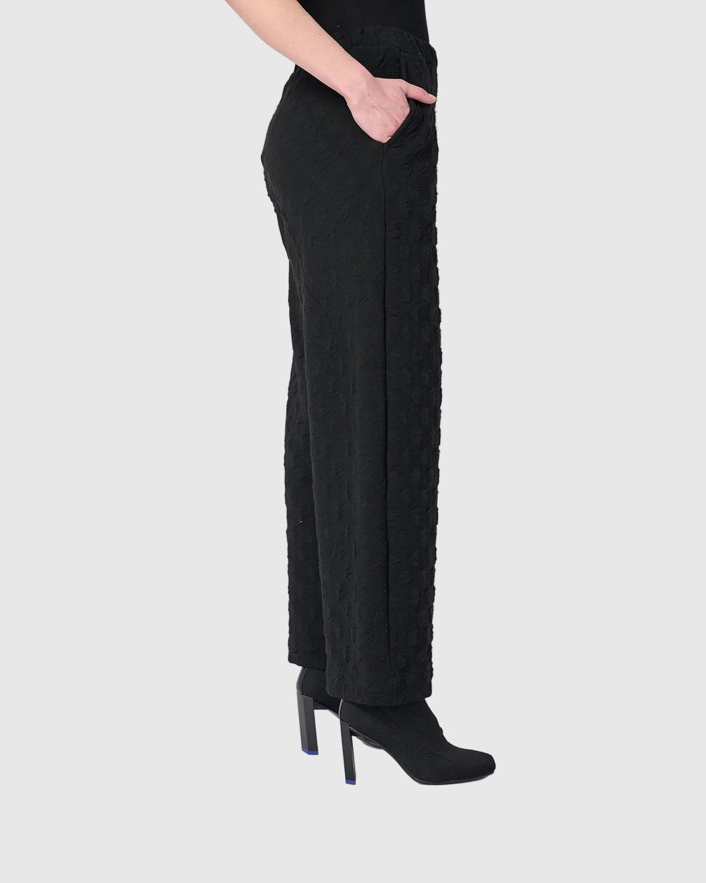 מכנסי בסטי חורפי שחור מקומט