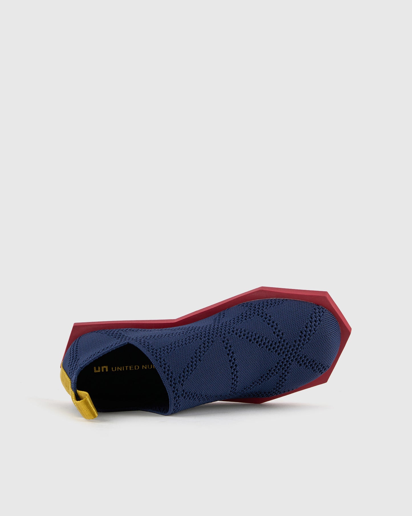 פולי פבריק לו נייבל