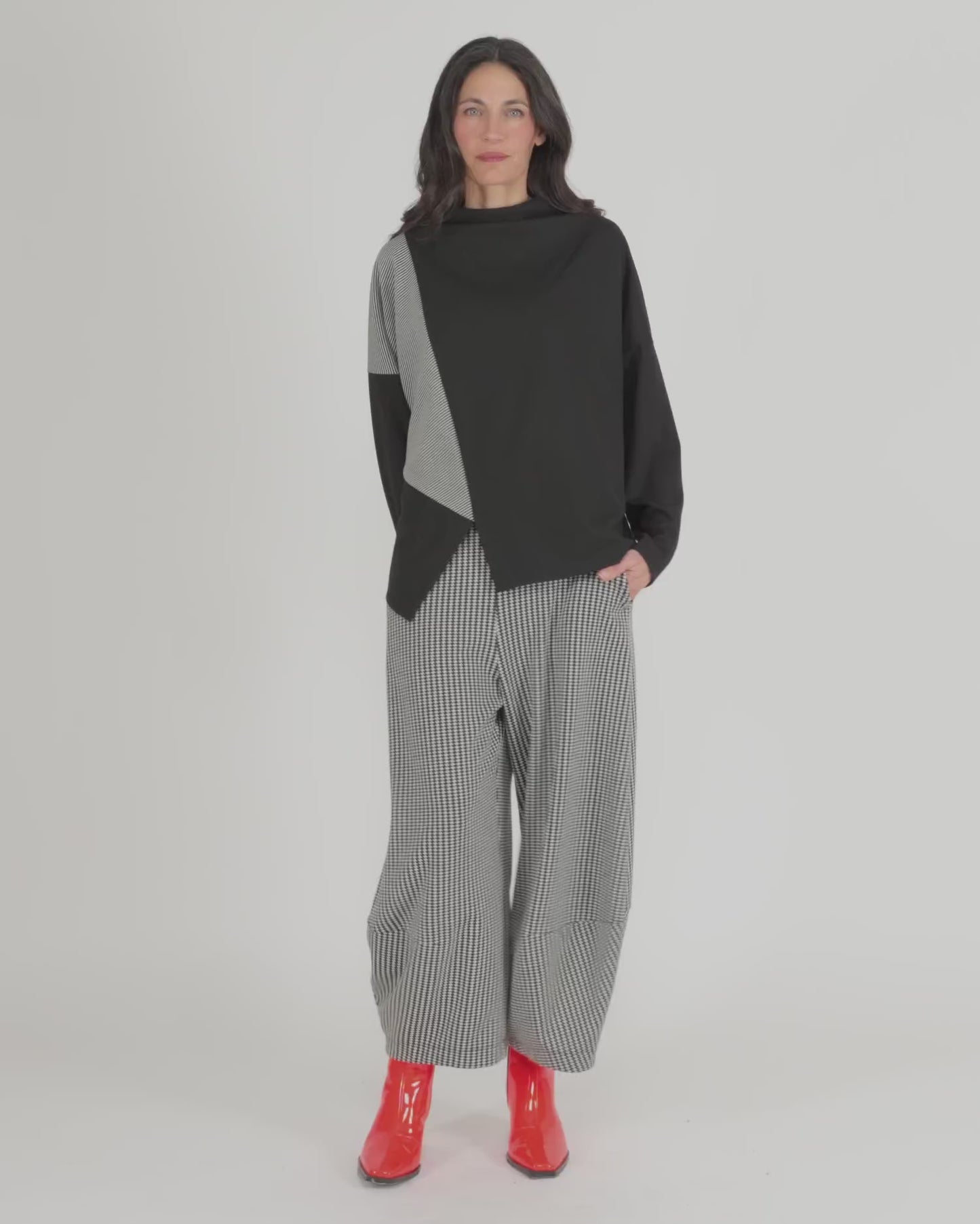 להעלות ולנגן וידיאו לגלריית צפיה, סווטשירט מחולק פפיטה פלדה
