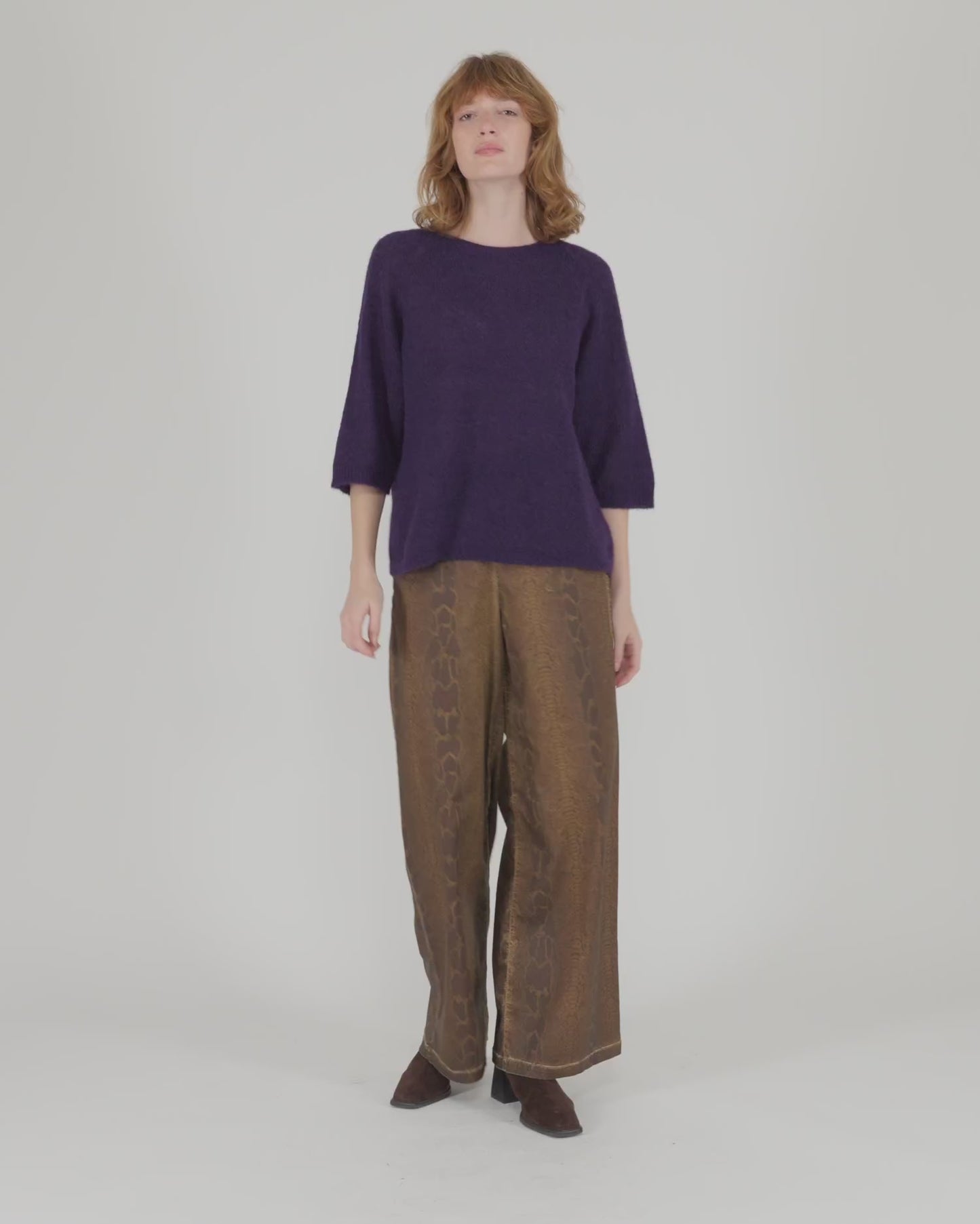 להעלות ולנגן וידיאו לגלריית צפיה, סריג אלפקה סגול
