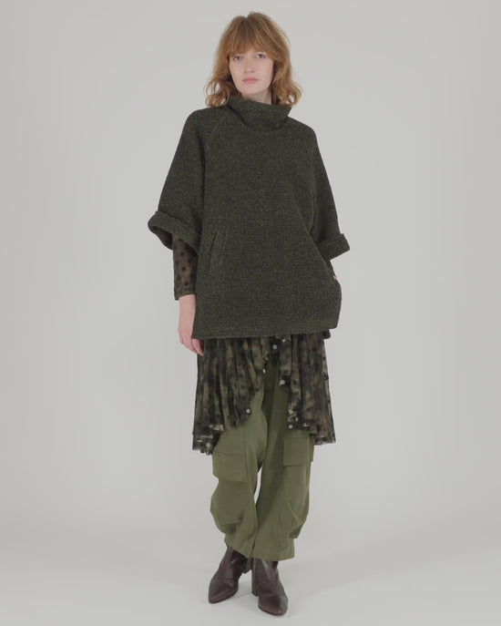 להעלות ולנגן וידיאו לגלריית צפיה, סווטשירט אורבן טוויד חאקי
