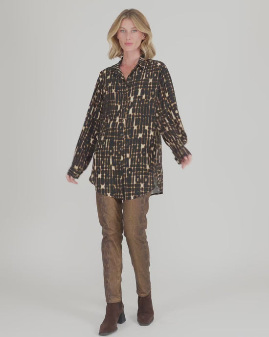 להעלות ולנגן וידיאו לגלריית צפיה, חולצה גברית מודפסים
