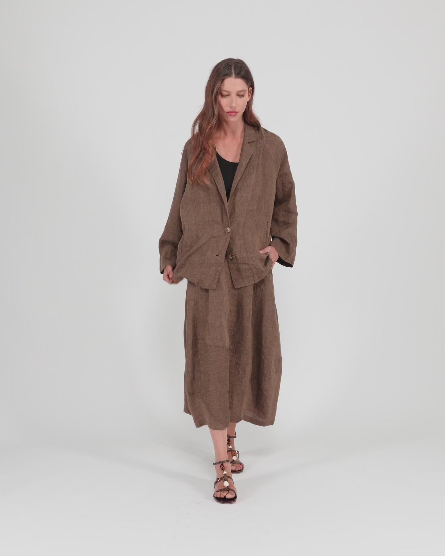 להעלות ולנגן וידיאו לגלריית צפיה, ז&amp;#39;קט פשתן חום
