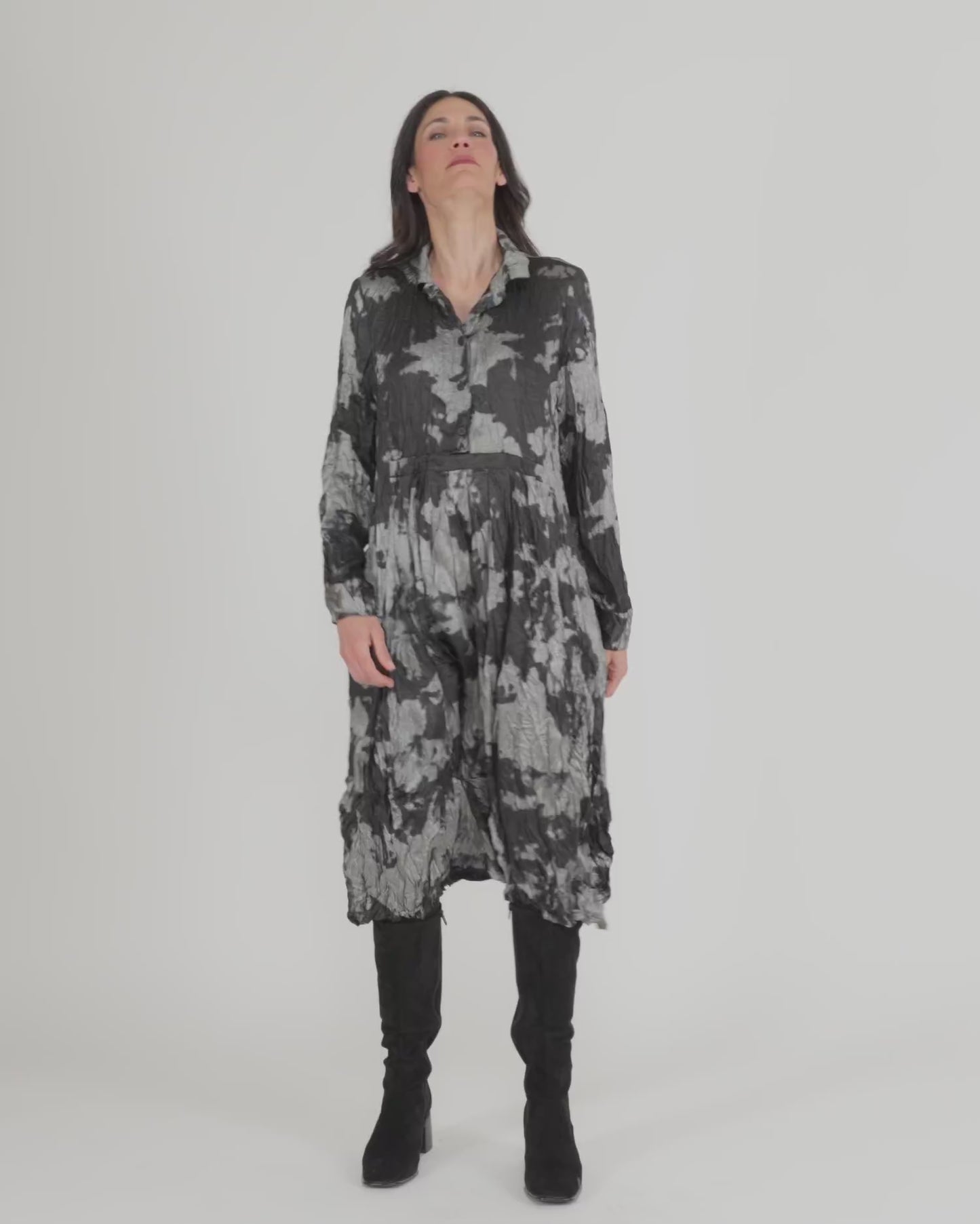 להעלות ולנגן וידיאו לגלריית צפיה, שמלה מטאלית כסף
