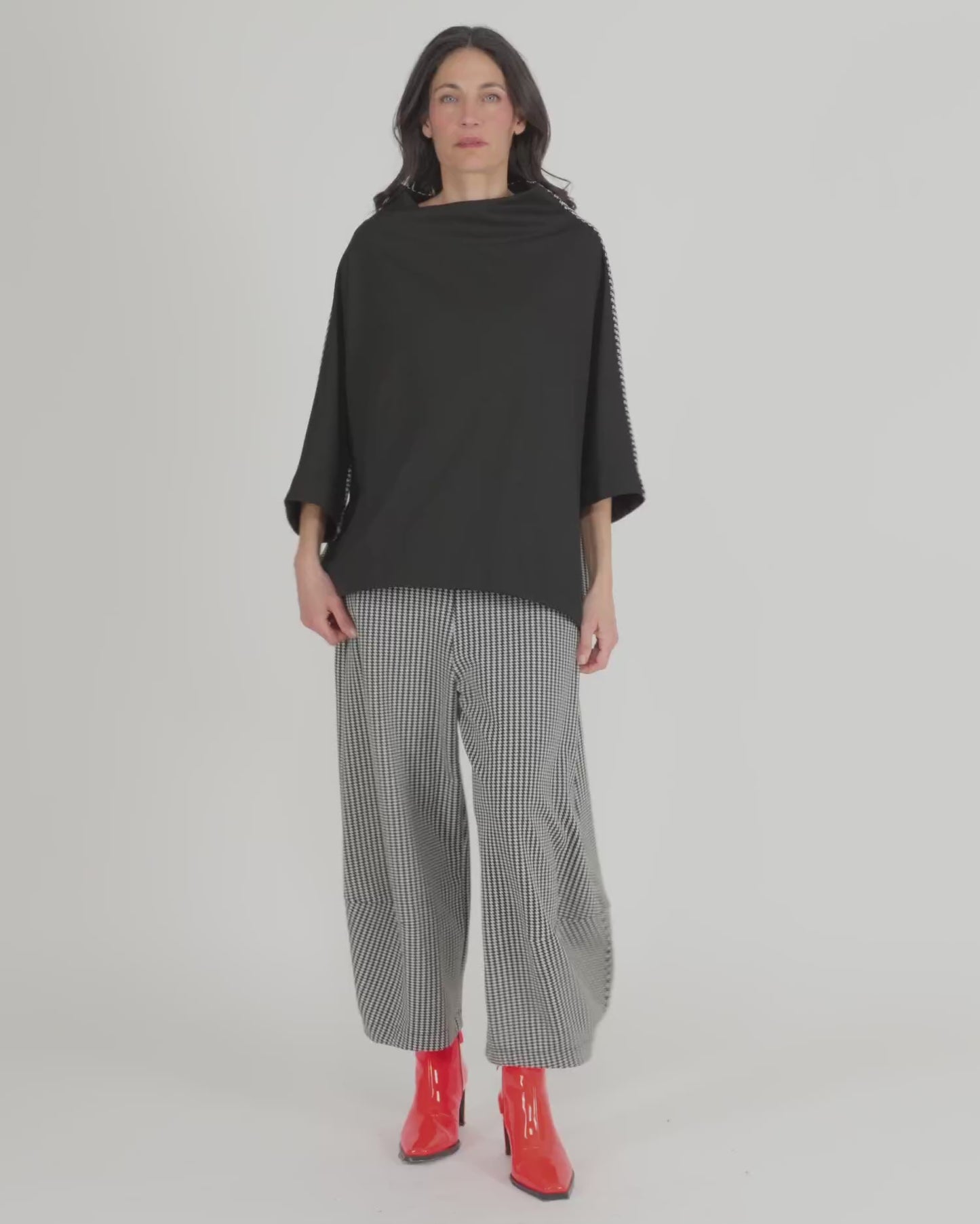 להעלות ולנגן וידיאו לגלריית צפיה, סווטשירט פפיטה פלדה
