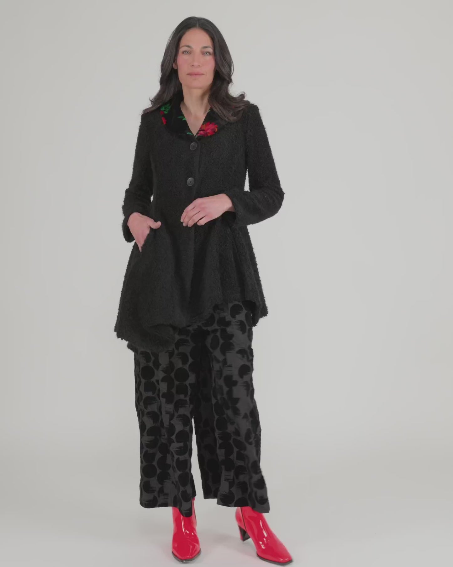 להעלות ולנגן וידיאו לגלריית צפיה, ז&amp;#39;קט רומנטי פרחוני
