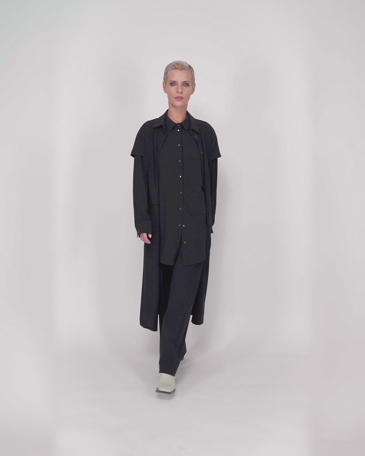 להעלות ולנגן וידיאו לגלריית צפיה, שמלה ווסט הים שחורה
