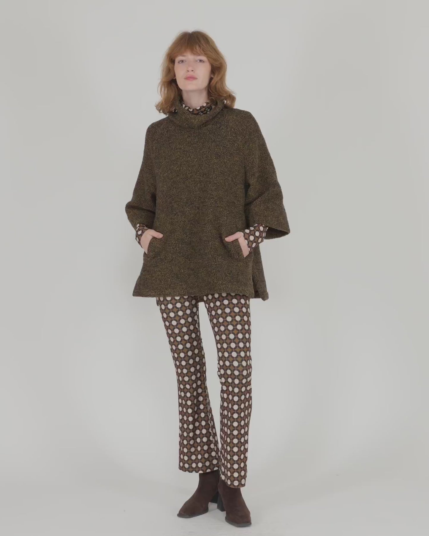 להעלות ולנגן וידיאו לגלריית צפיה, סווטשירט אורבן טוויד דבש
