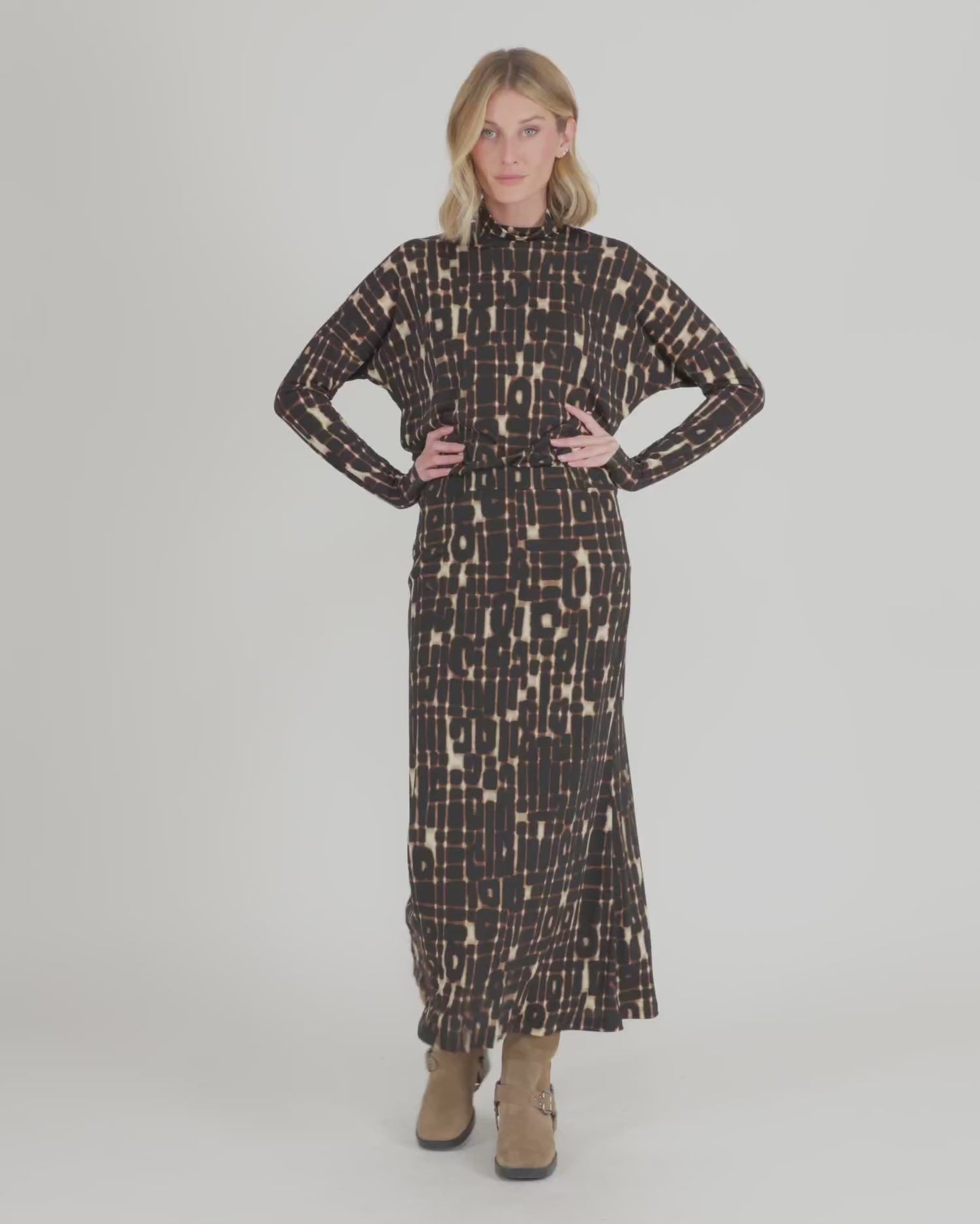 להעלות ולנגן וידיאו לגלריית צפיה, חצאית רטרו מודפסים
