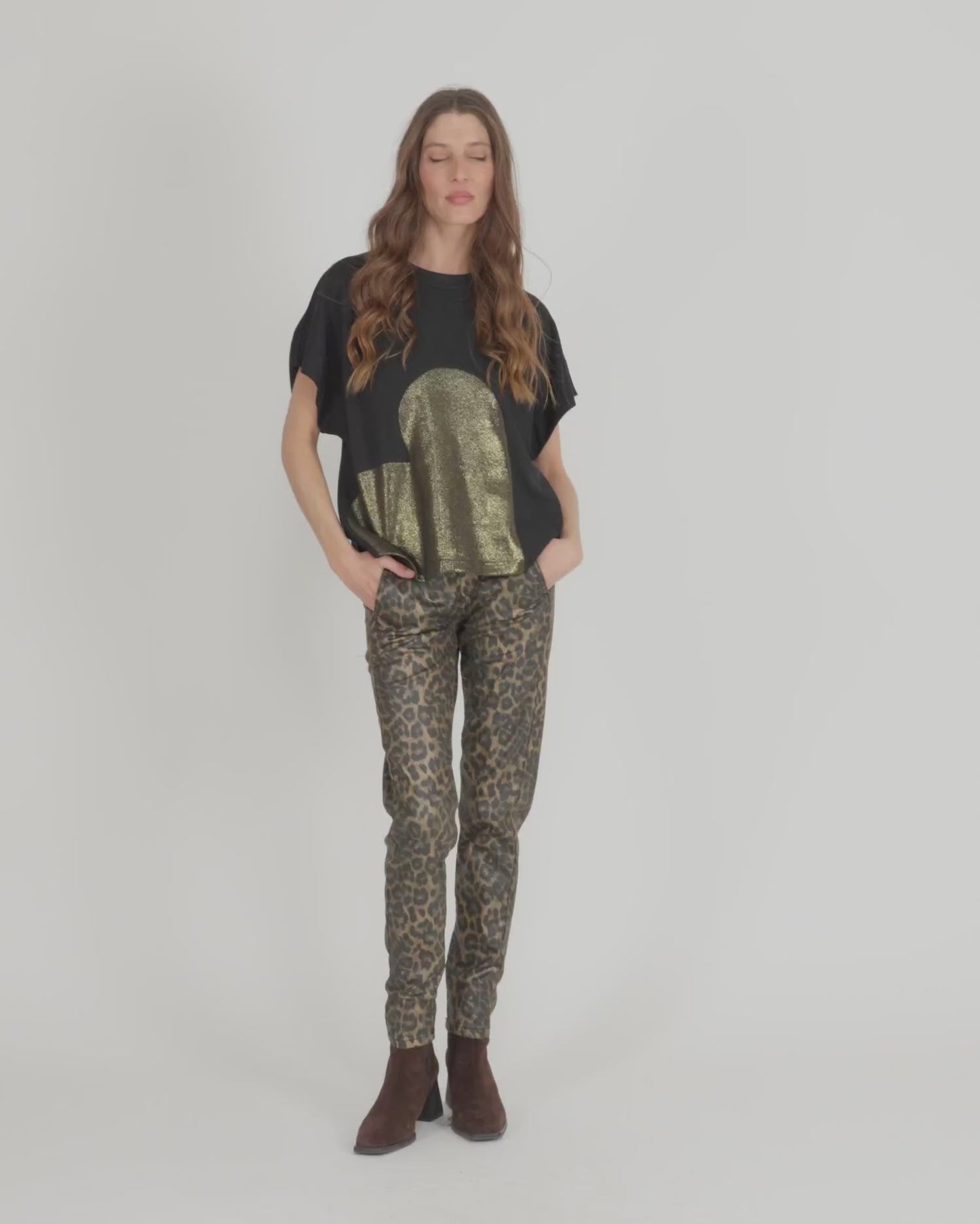 להעלות ולנגן וידיאו לגלריית צפיה, סווטשירט לב זהב
