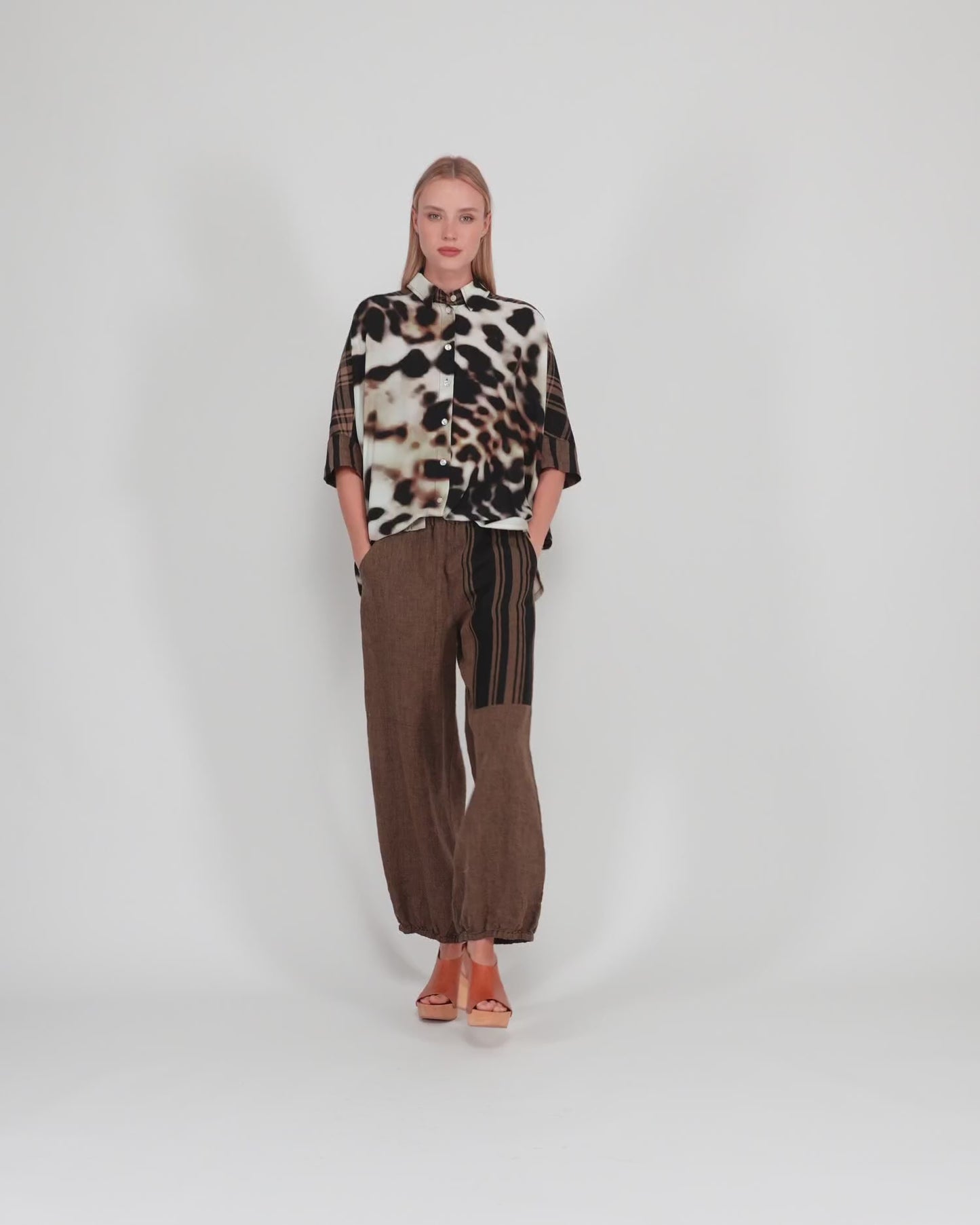 להעלות ולנגן וידיאו לגלריית צפיה, חולצה רותי מיקס
